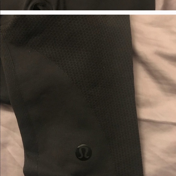 Lululemon size 4 new without tag - Picture 6 of 6